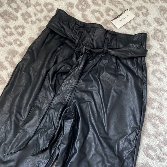 Evereve Commando Faux Leather Paper-Bag Pant - Picture 5 of 6